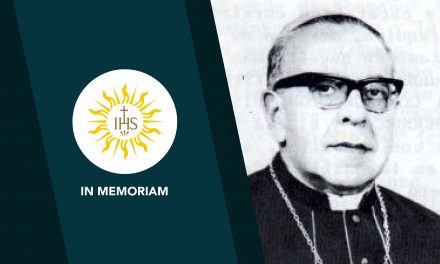 Mons. Fernando Vargas Ruiz de Somocurcio, SJ